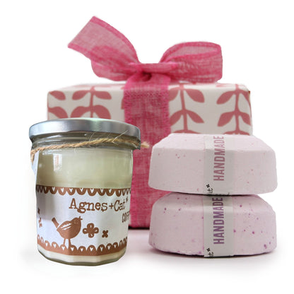 Set de Regalo: Bomba de baño de Peonías & té y rosas + Vela de Café & Nueces